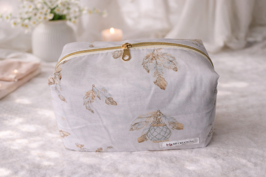 Lot lingettes + panière + trousse de toilette + bavoir bandana Oursons