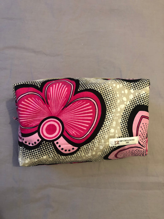 Lot lingettes + panière + trousse de toilette + bavoir bandana Fleurs roses